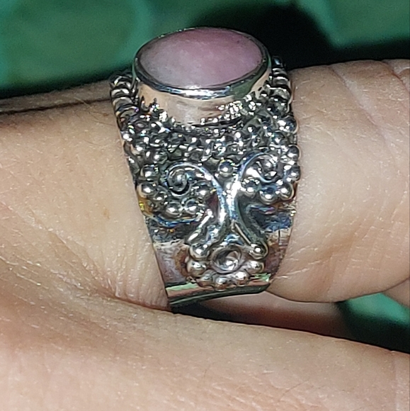 Rose Quartz Vintage Style Ring - Picture 3 of 6